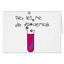 Juego con las sustancias químicas tarjeta