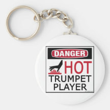 Jugador de trompeta caliente llaveros personalizados