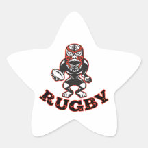 Jugador maorí del rugbi de la máscara que corre co calcomanías forma de estrellaes