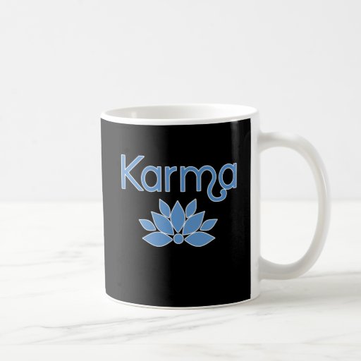 Karmas en azul con la camiseta de la flor de Lotus Tazas