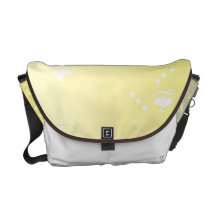 La bolsa de mensajero amarilla del carrito de los  bolsas de mensajeria