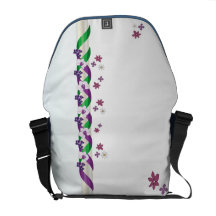 La bolsa de mensajero azul del carrito del primero bolsas de mensajeria