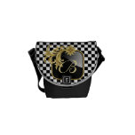 La bolsa de mensajero blanco y negro del monograma bolsa de mensajería