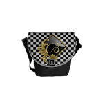 La bolsa de mensajero blanco y negro del monograma bolsas de mensajeria