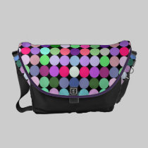 La bolsa de mensajero de los lunares del modelo bolsas messenger
