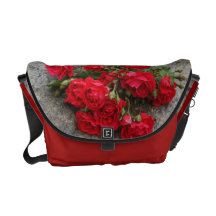 La bolsa de mensajero de los rosas rojos bolsa messenger