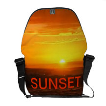 la bolsa de mensajero del carrito de la puesta del bolsas de mensajeria