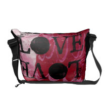 La bolsa de mensajero negra roja del AMOR Bolsas De Mensajería