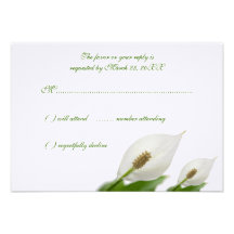 La cala florece las tarjetas blancas de la respues invitaciones personales 