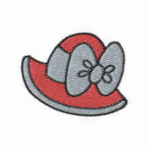 La camisa bordada gorra de la mujer
