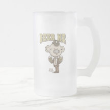 La cerveza hizo frente a las cabezas de la cerveza taza de café