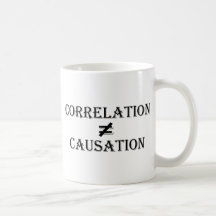 La correlación no iguala la causalidad taza