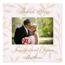 La foto rosada elegante del boda le agradece las t invitacion personalizada
