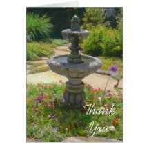 La fuente del jardín le agradece observar la plant tarjetón