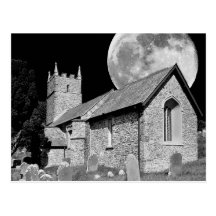 La iglesia y la luna viejas tarjetas postales