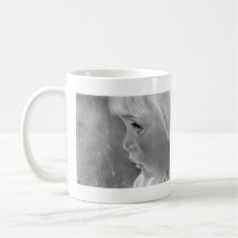 La lluvia va taza ausente