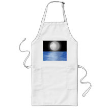 La luna riega el delantal