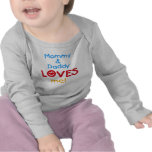 La mamá y el papá me ama camiseta