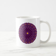La mandala inspiró la flor violeta taza de café