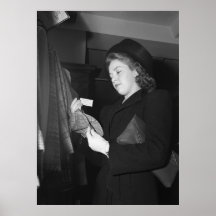La moda de las mujeres, los años 40 poster