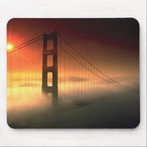La niebla cubrió Golden Gate alfombrillas de raton 