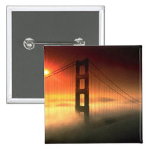 La niebla cubrió Golden Gate Pin