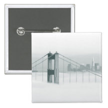 La niebla rueda a través del San Francisco Bay 2 Pins