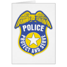 La policía protege y sirve la insignia felicitaciones