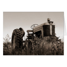 La tarjeta de felicitación vieja del tractor