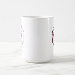 La taza del individuo del vino