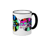 La taza enojada del gato de Cheshire