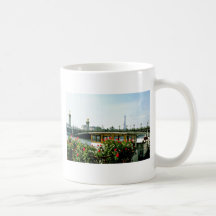 La torre Eiffel, gabarras, París, Francia florece Tazas