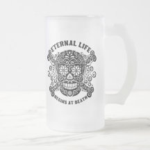 La vida eterna comienza en la muerte tazas
