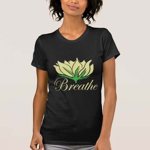 La yoga respira la camiseta negra