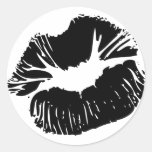 Labios negros pegatina redonda