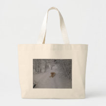 Labrador retriever amarillo que miente en Sn fresc Bolsa
