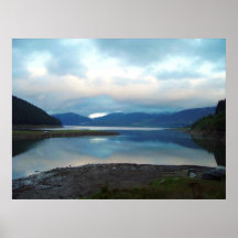 lago y nubes poster