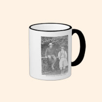 Larry Larom y una presentación de las mujeres tazas