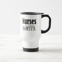 Las enfermeras llaman los tiros tazas