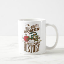 Las mujeres bien comportadas acogen con satisfacci tazas de café