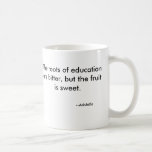 Las raíces de la educación son amargas, pero el fr tazas