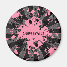 Las salpicaduras rosadas femeninas de la pintura p iman de nevera