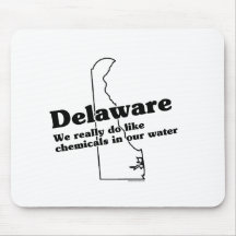 Lema del estado de Delaware Tapetes De Ratones