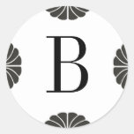 Letra blanco y negro con monograma B del pegatina