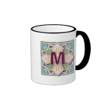 Letra geométrica M Taza