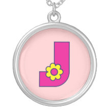 Letra J en el rosa de Flores Pendientes Personalizados