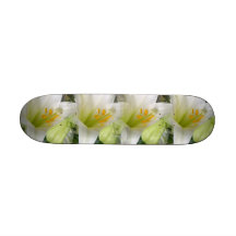 Lirios blancos monopatín personalizado