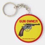 Llavero fresco del dueño de arma