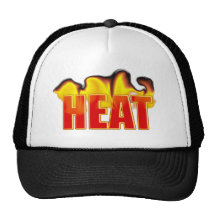 Logotipo del calor con el club ardiente del equipo gorras