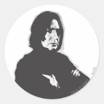 Los brazos de Severus Snape cruzaron el B-W Etiquetas